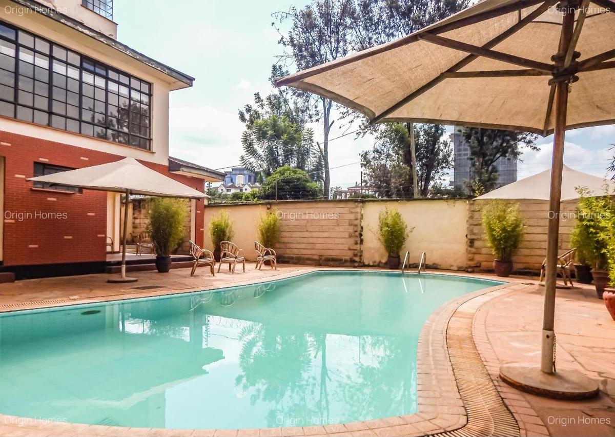 3 Bed Apartment with En Suite at Riverside Drive - 20