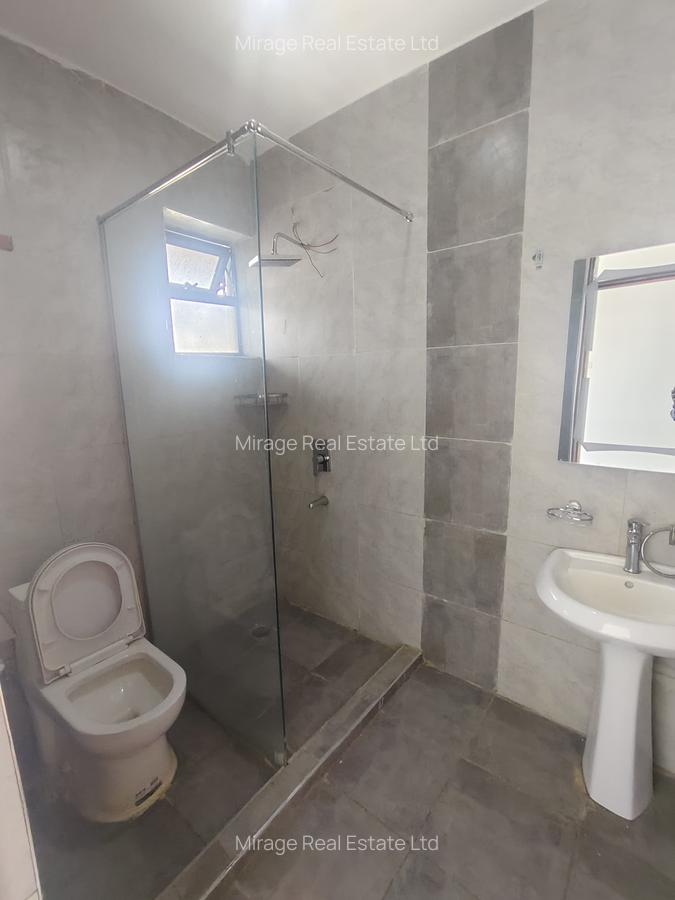 4 Bed Apartment with Borehole in Parklands - 12