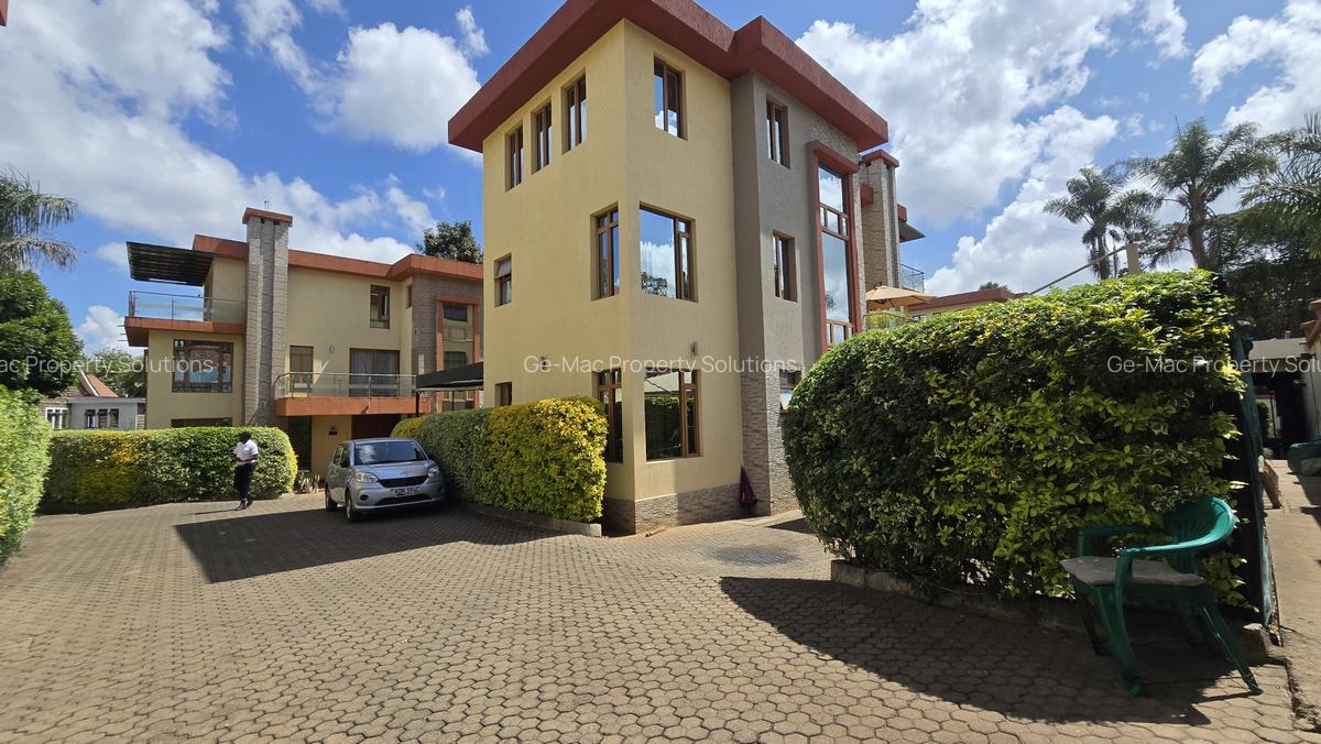5 Bed Townhouse with En Suite in Lavington - 5