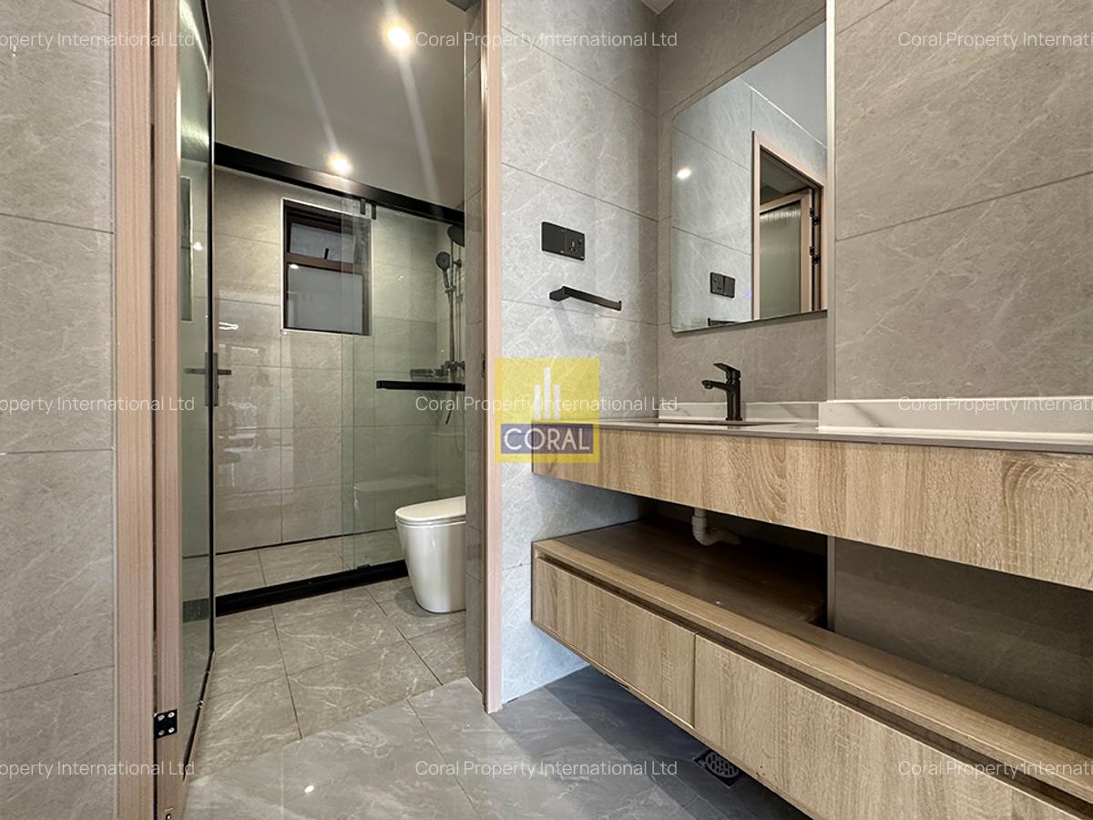 2 Bed Apartment in Riverside - 5