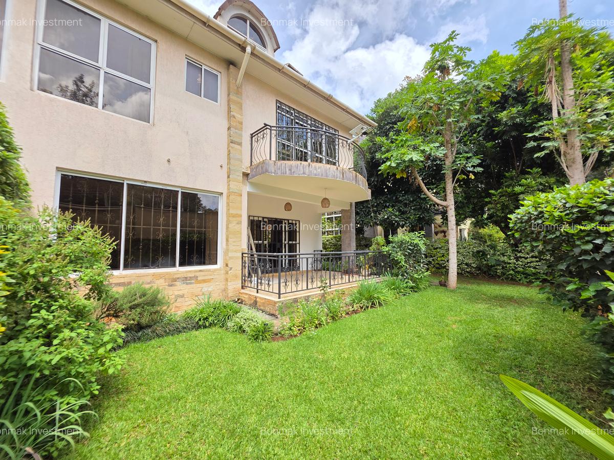 4 Bed Townhouse with En Suite at Kyuna - 1