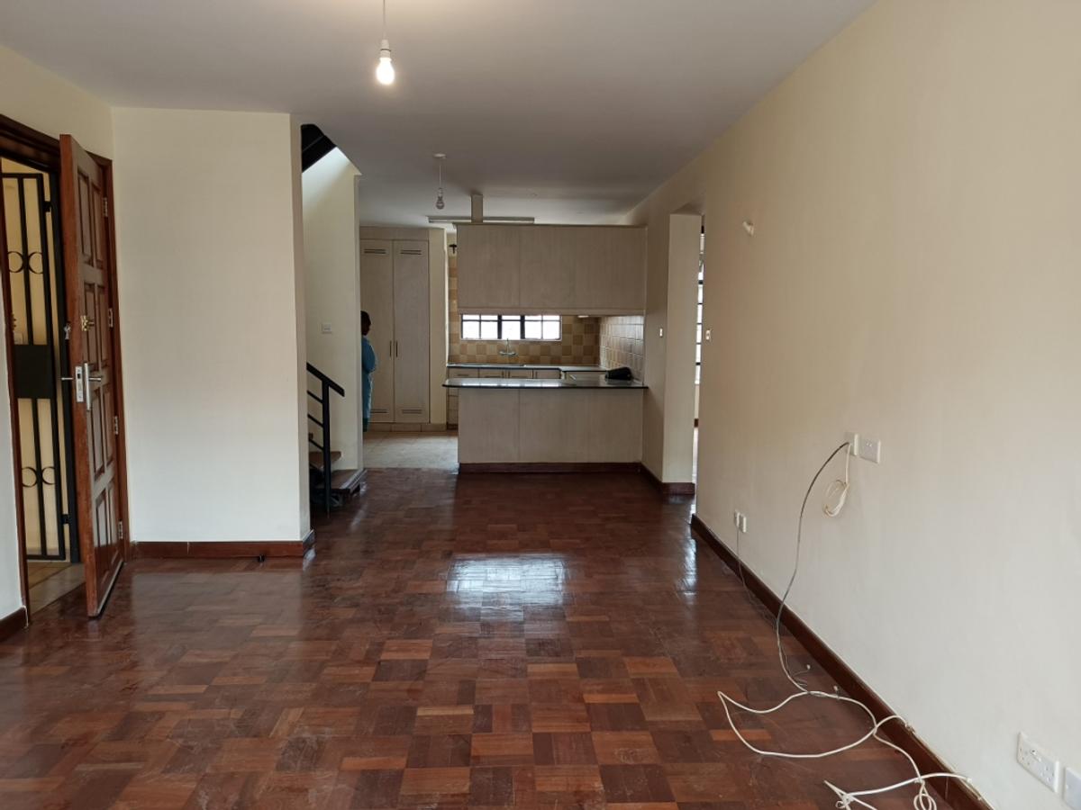 3 Bed Apartment with En Suite at Riverside Drive - 3