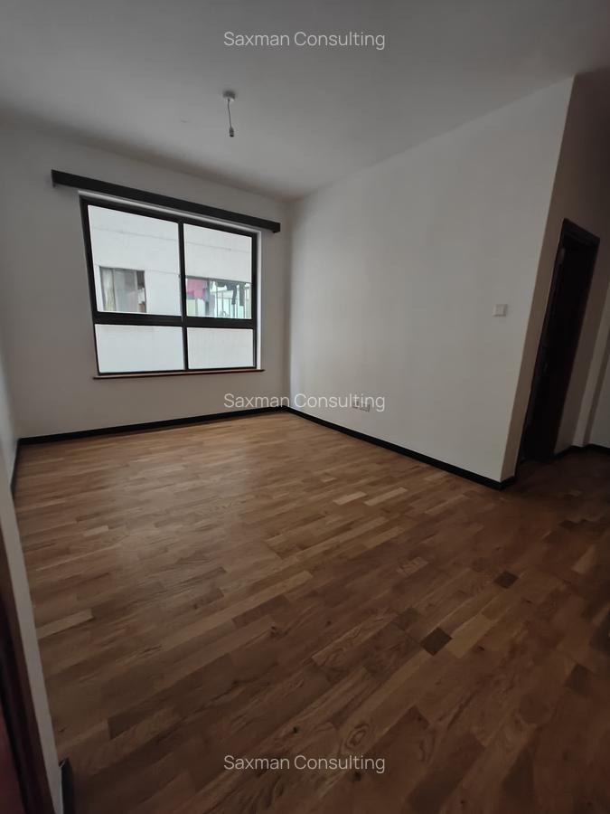 5 Bed Apartment with En Suite in General Mathenge - 1