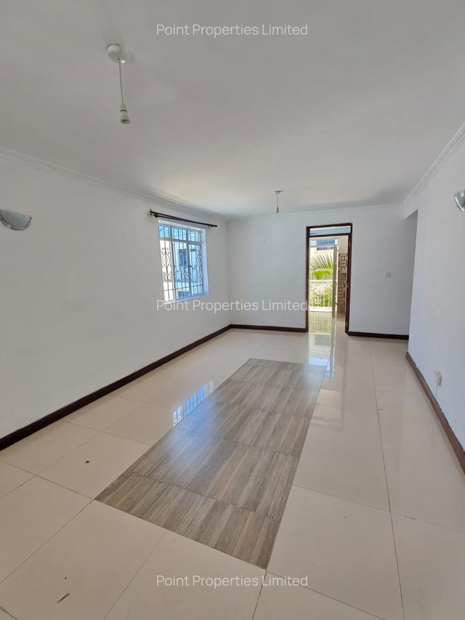3 Bed Apartment with En Suite in Karen - 1