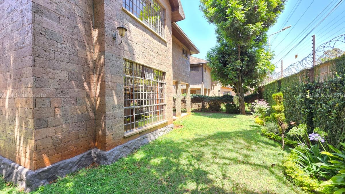 4 Bed Townhouse with En Suite at Peponi Road 986 - 1