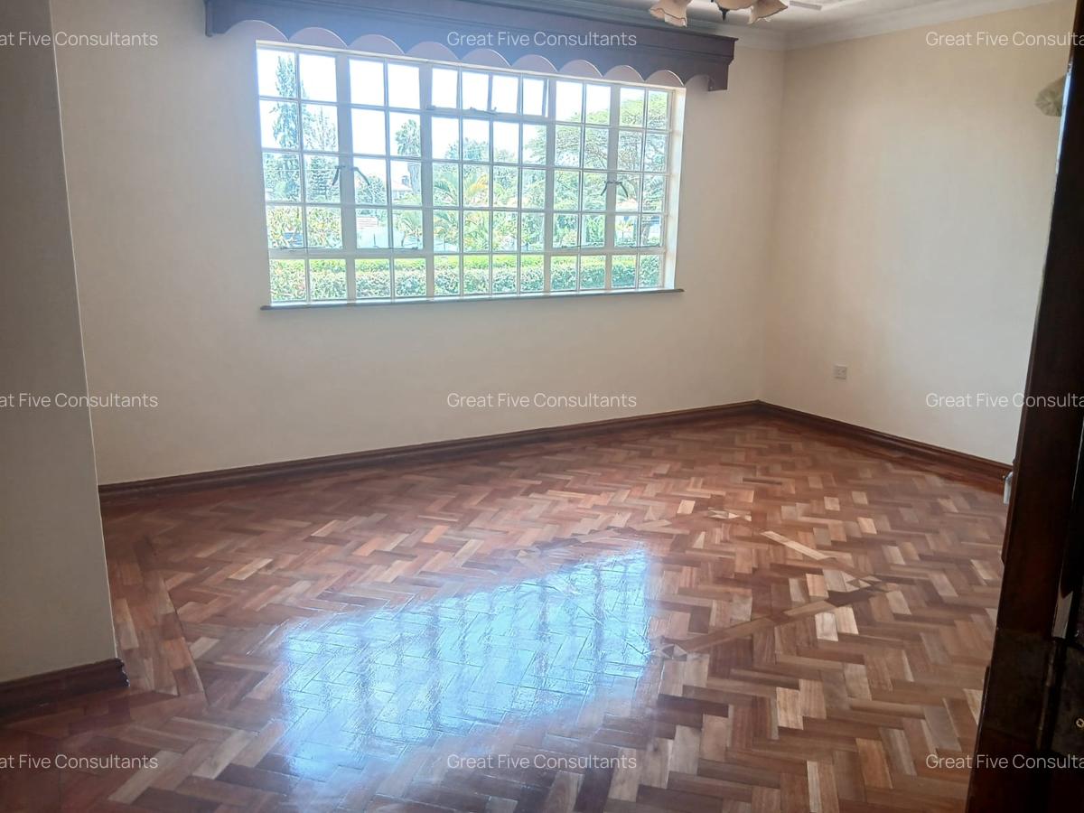 5 Bed Villa with En Suite in Runda - 13