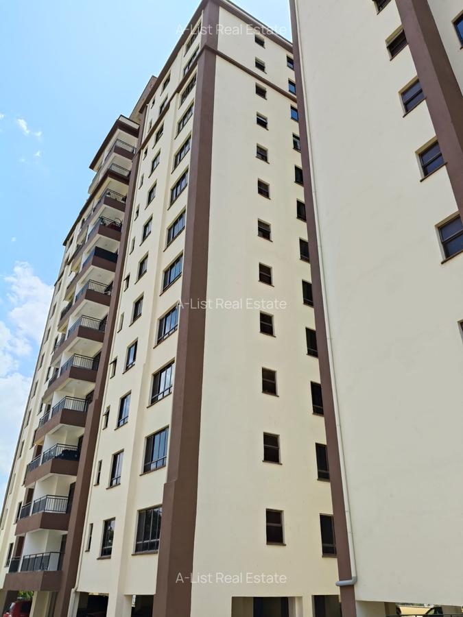 3 Bed Apartment with En Suite at Hatheru Road - 4