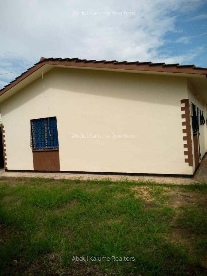 2 Bed House with En Suite at Bamburi - 2
