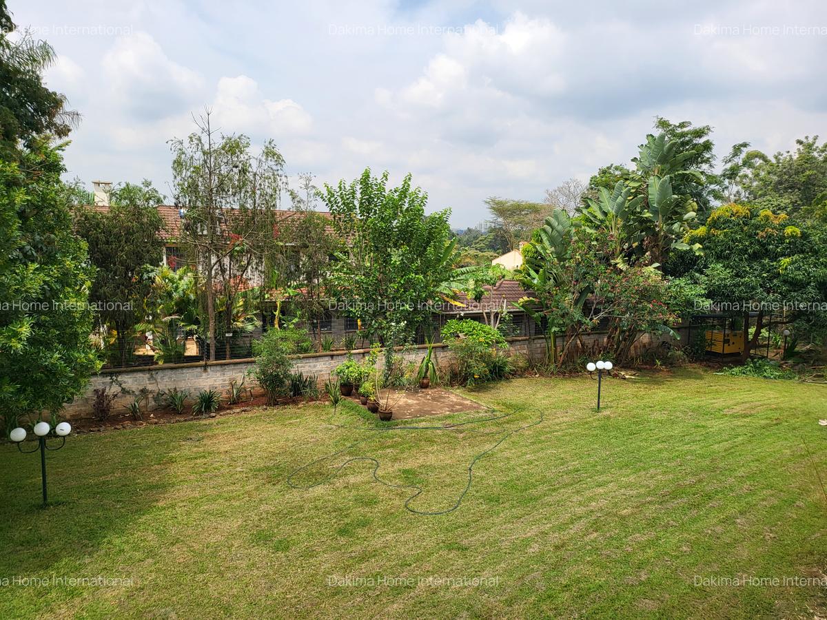 4 Bed House with En Suite in Runda - 16