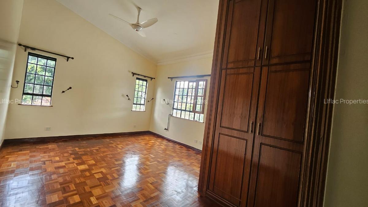 4 Bed House with En Suite in Runda - 15