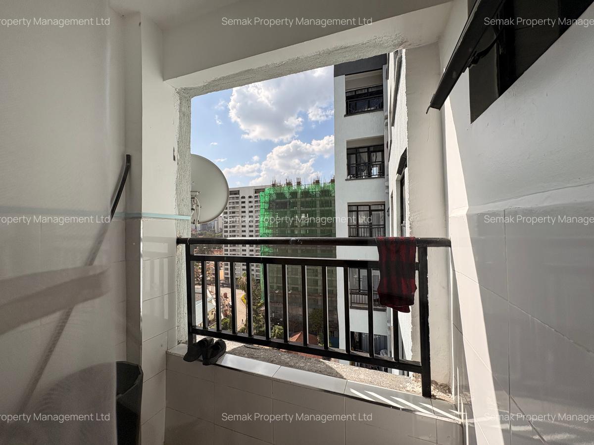 1 Bed Apartment with En Suite in Parklands - 5