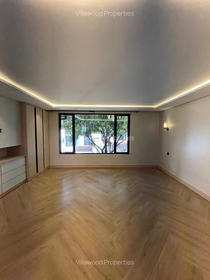 7 Bed Townhouse with En Suite in Lavington - 3