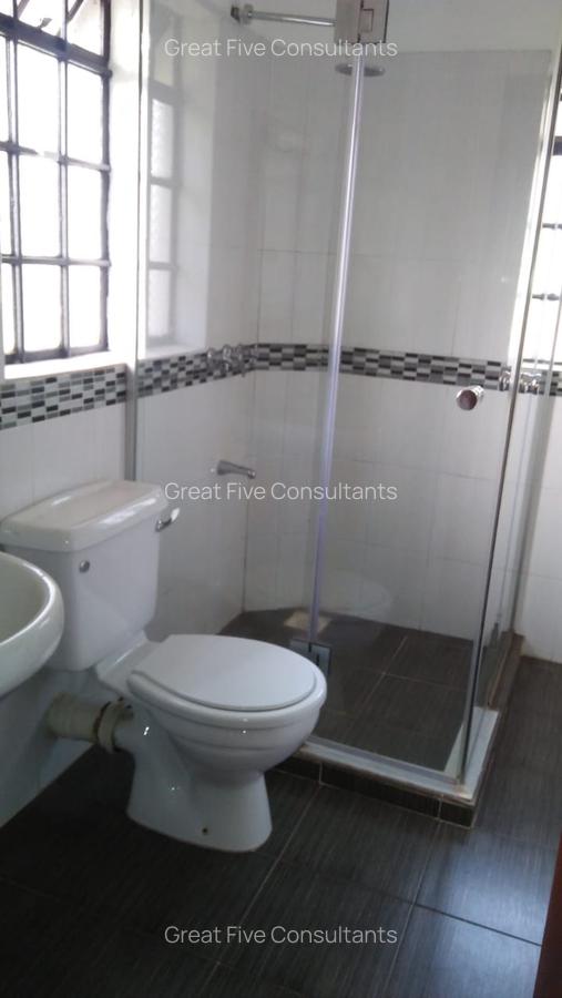 5 Bed Villa with En Suite in Runda - 13