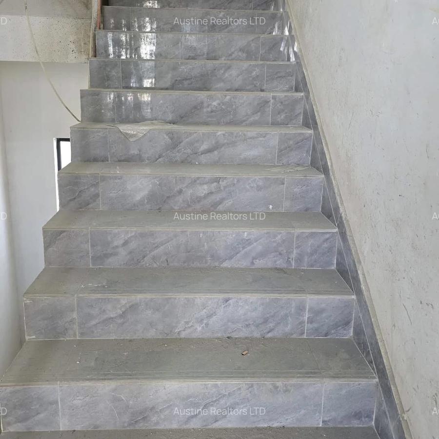 Studio Apartment with En Suite in Ngong Road - 6