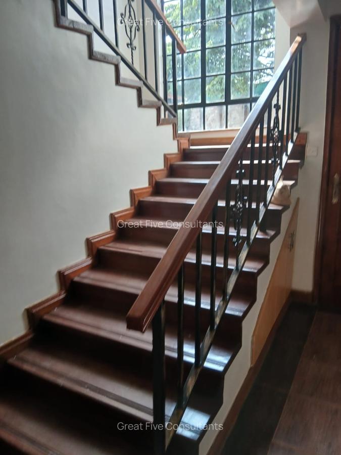 4 Bed Villa with En Suite in Runda - 8