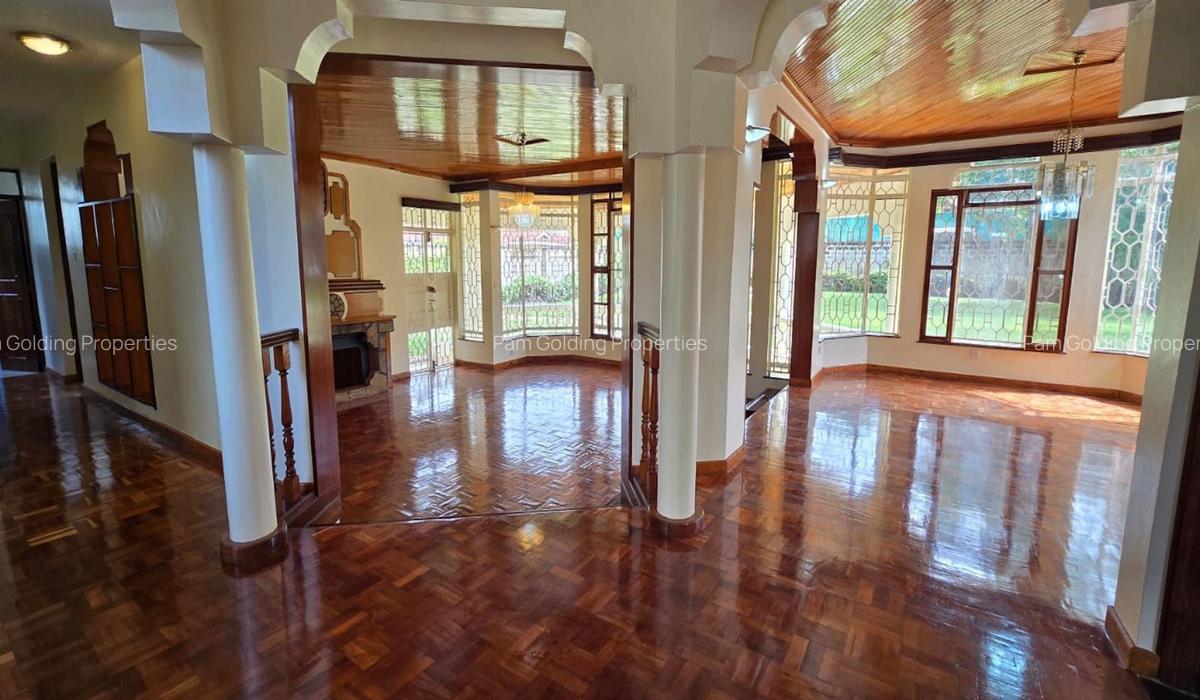 5 Bed House with En Suite in Runda - 5