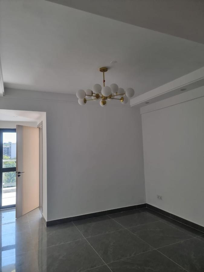 1 Bed Apartment with En Suite at Riverside Dr - 8