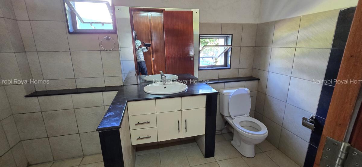 4 Bed Townhouse with En Suite at Elmolo Maji Mazuri - 9