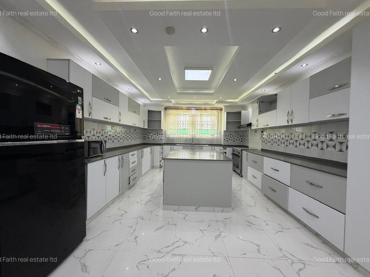 5 Bed Villa with En Suite in Karen - 4