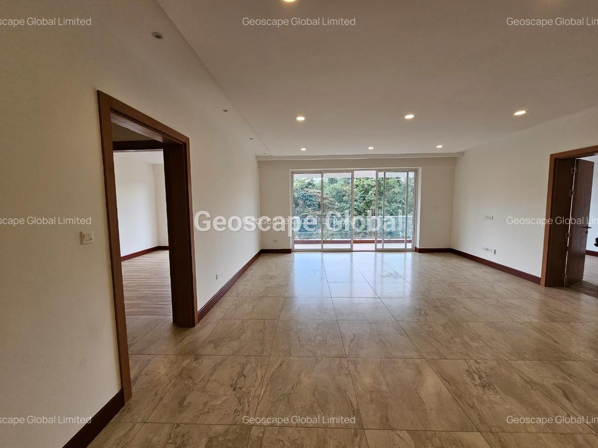 3 Bed Apartment with En Suite in Parklands - 4