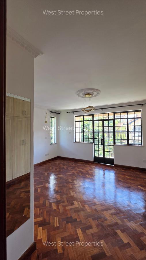3 Bed Apartment with En Suite at Mbaazi Lane - 8