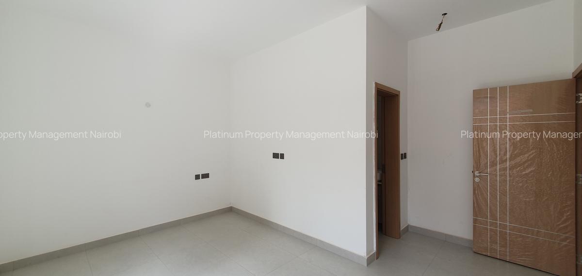 2 Bed Apartment with En Suite at Brookside - 9