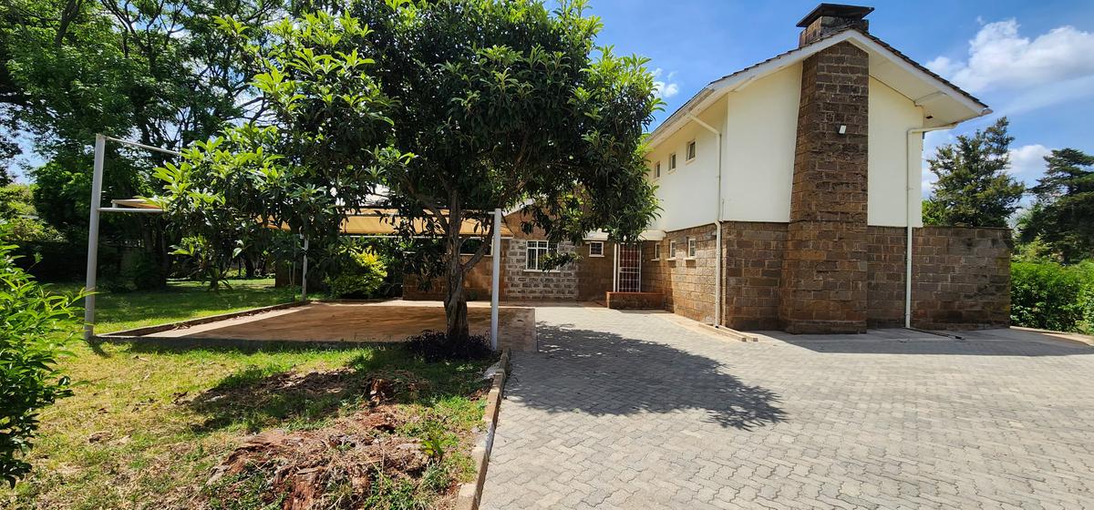 3 Bed House with En Suite in Lavington - 6