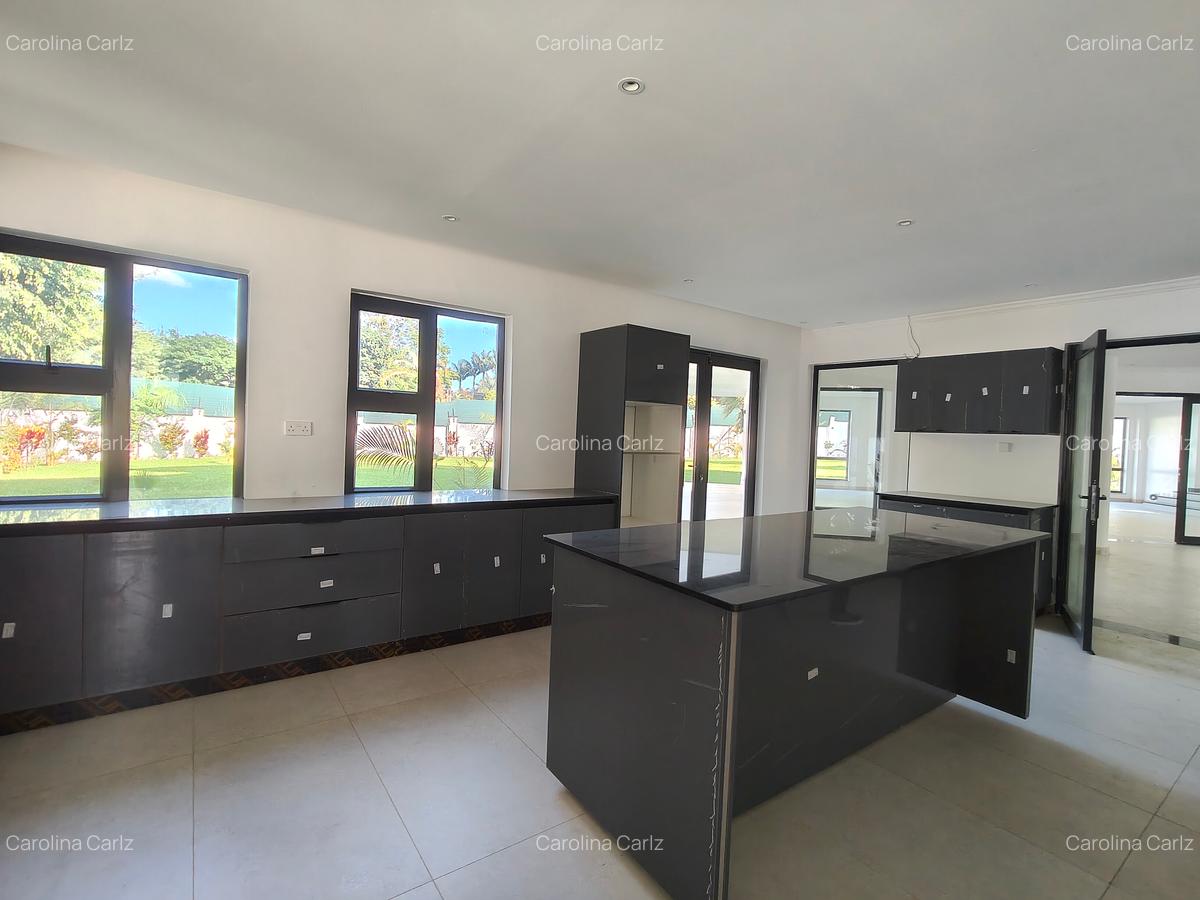 5 Bed House with En Suite at Runda - 9