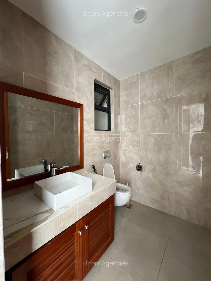 4 Bed Apartment with En Suite at Lantana Road - 20