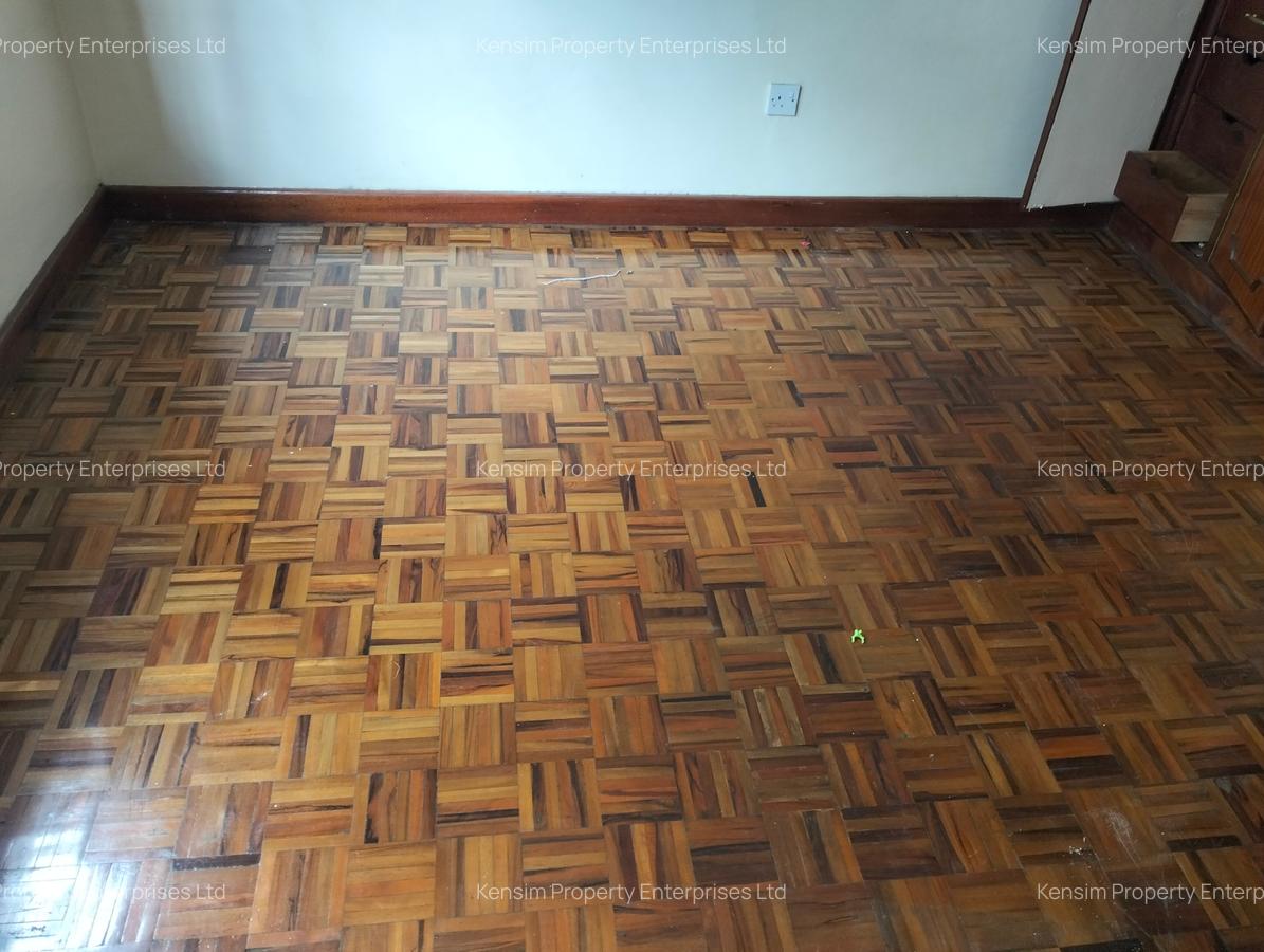 4 Bed Townhouse with En Suite in Lavington - 9