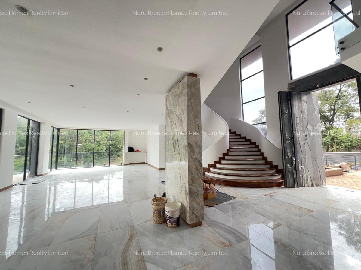 5 Bed House with En Suite in Nyari - 8