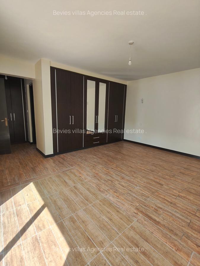 3 Bed Apartment with En Suite at Parklands - 8
