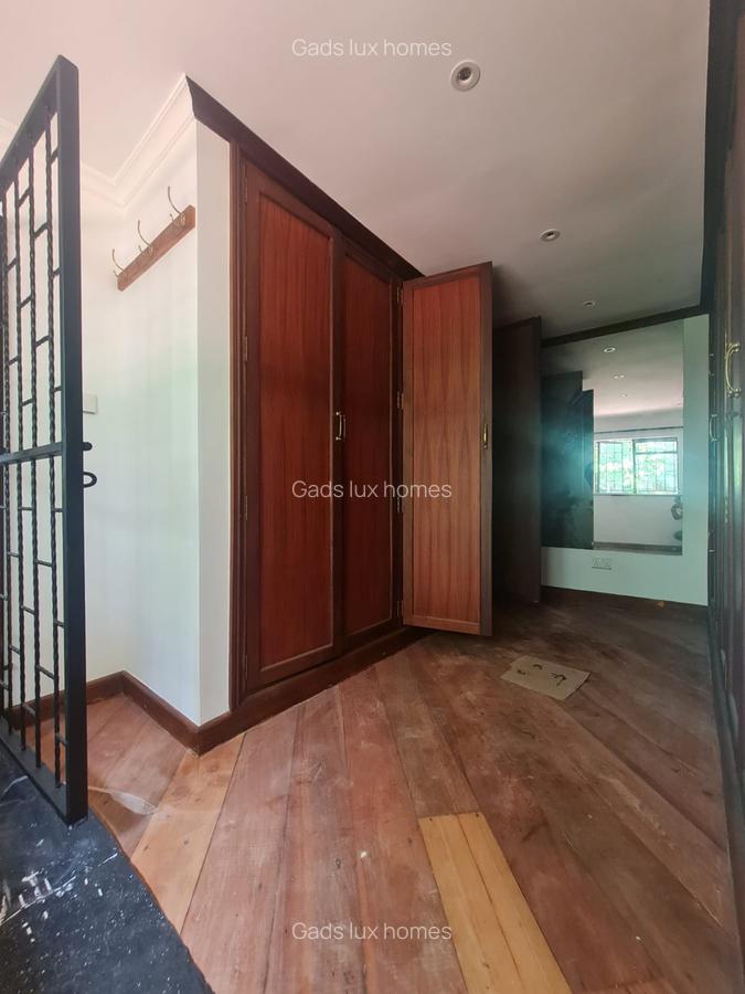 5 Bed Townhouse with En Suite at Old Kitisuru - 15
