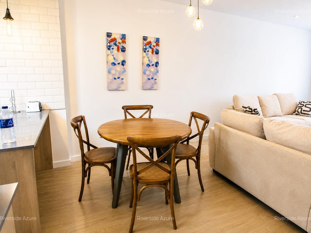 Serviced 2 Bed Apartment with En Suite at Riverside - 12
