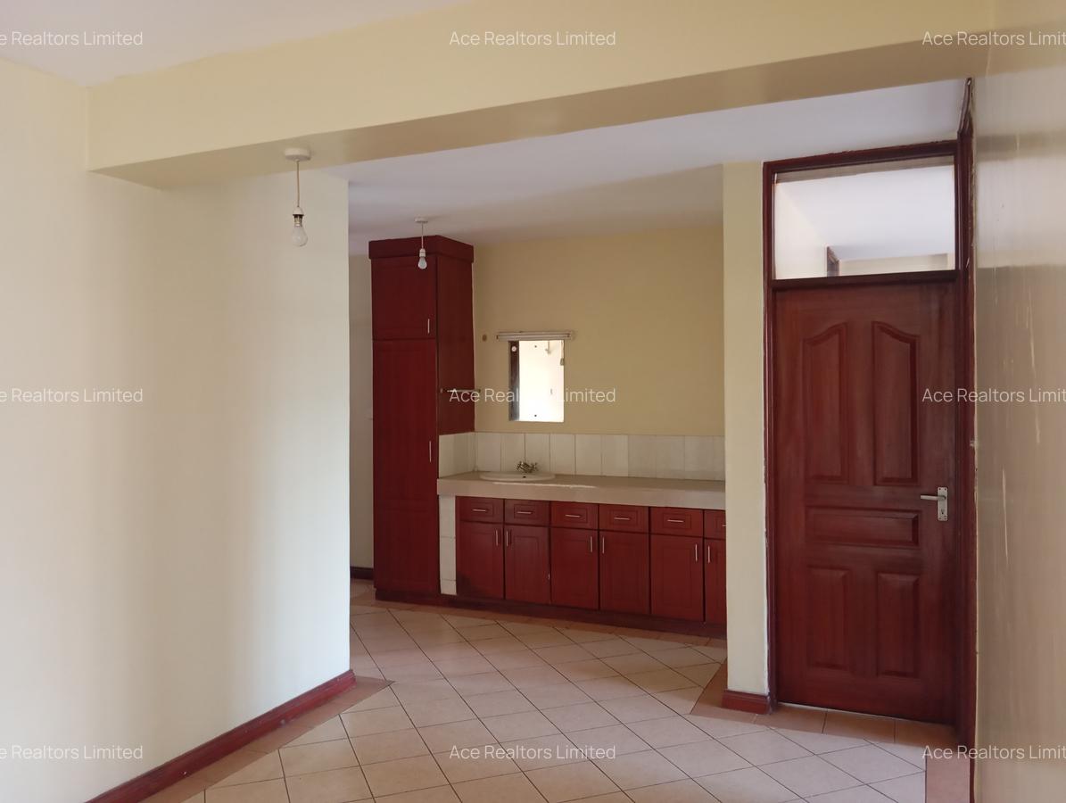 3 Bed Apartment with En Suite at Ngara Road - 11