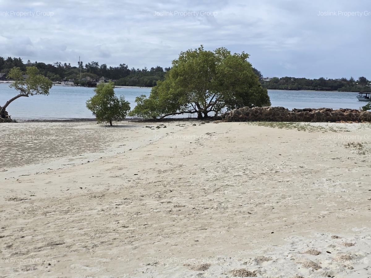 Commercial Land at Mt Kenya - 5