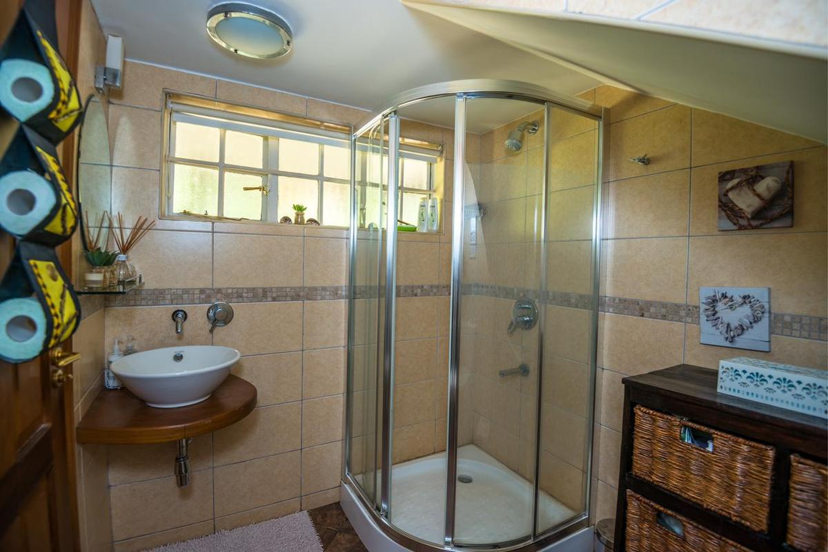 4 Bed Townhouse with En Suite in Lavington - 4