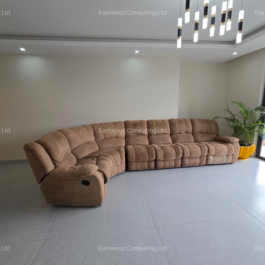 3 Bed Apartment with En Suite at The Crescent - 6