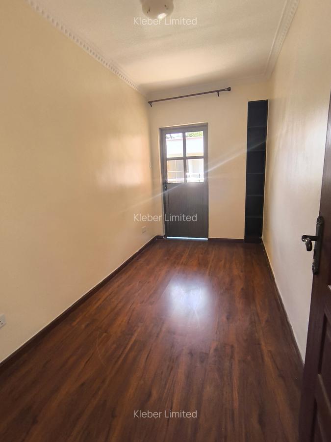 5 Bed Villa with En Suite in Lavington - 20