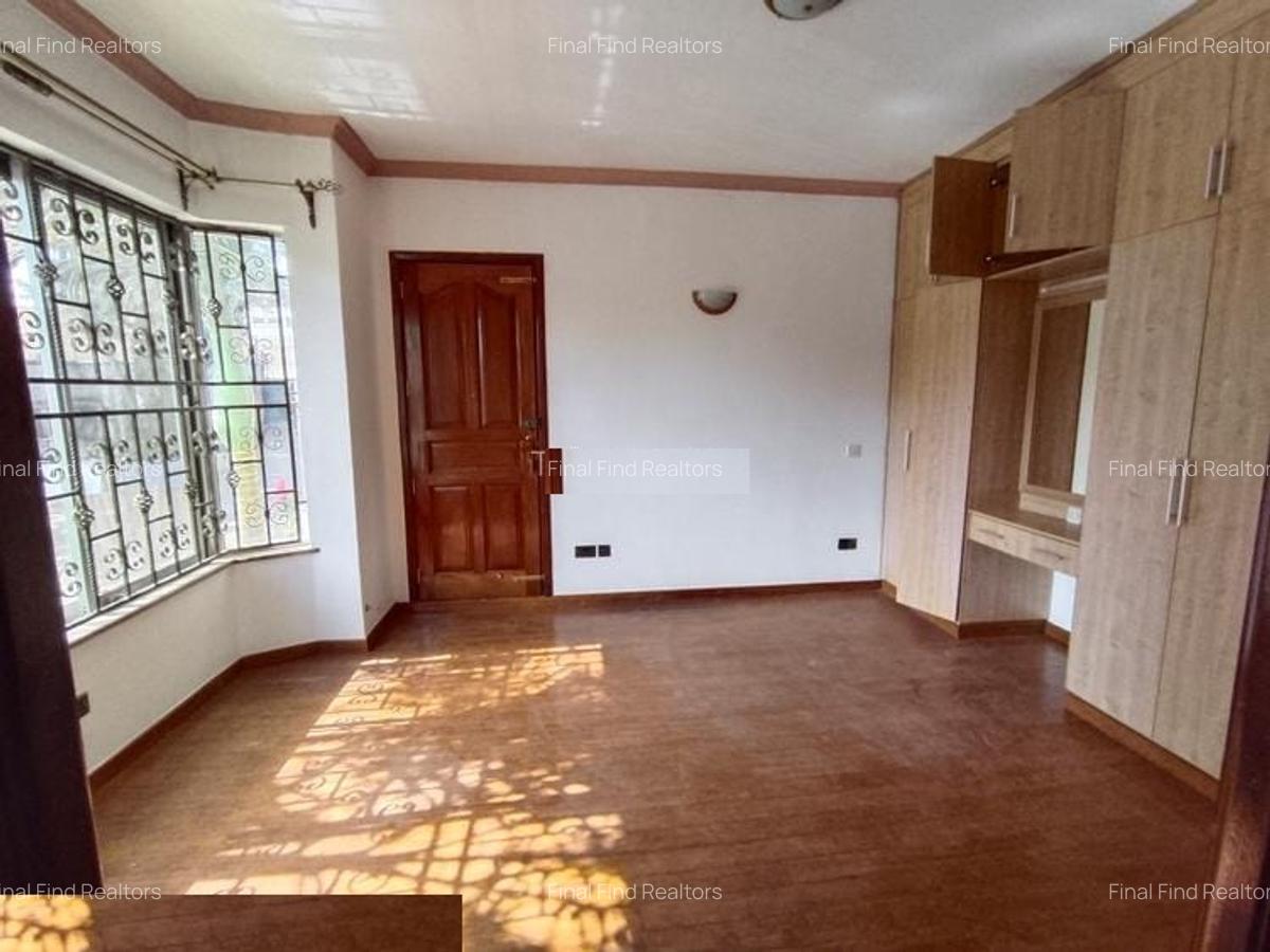 5 Bed Townhouse with En Suite in Westlands Area - 8
