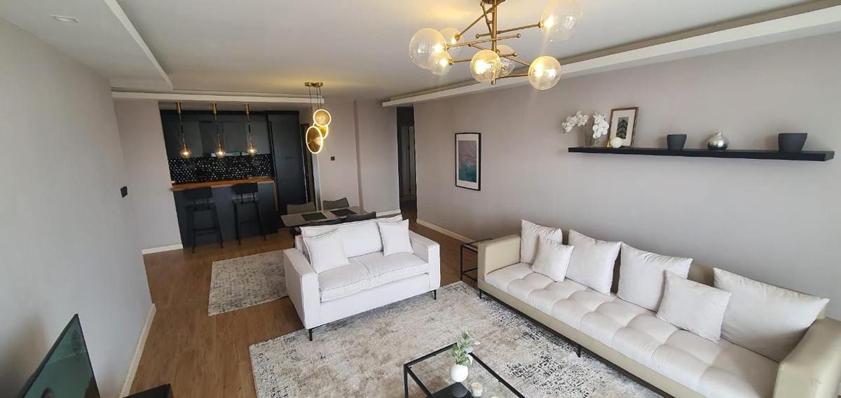 Serviced 2 Bed Apartment with En Suite at Brookside - 4