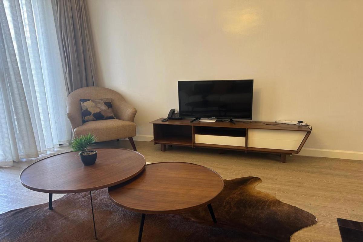 Serviced 1 Bed Apartment with Gym at Riverside Drive - 1