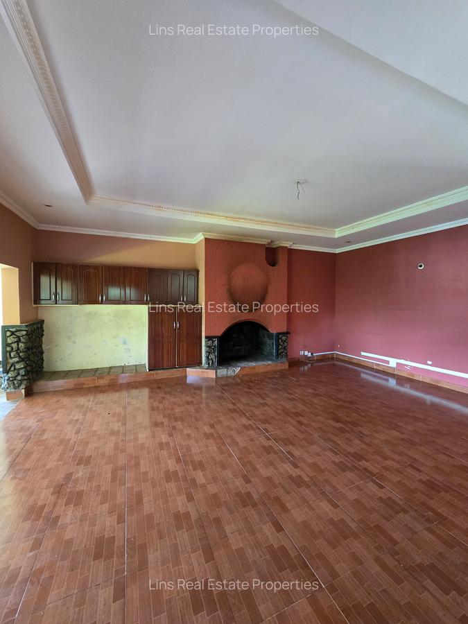 4 Bed House with En Suite in Loresho - 13