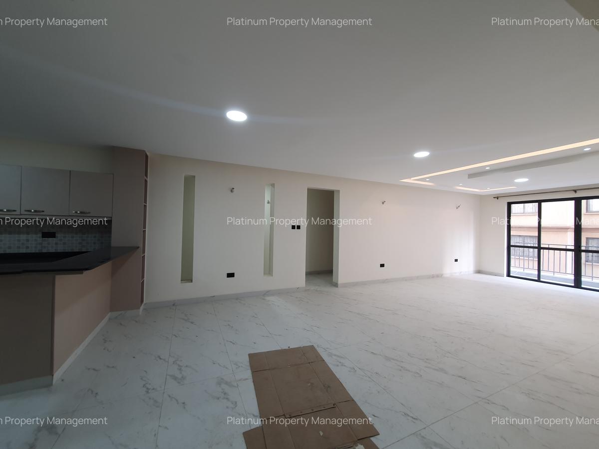 4 Bed Apartment with En Suite at 2Nd Parklands Avenue - 3