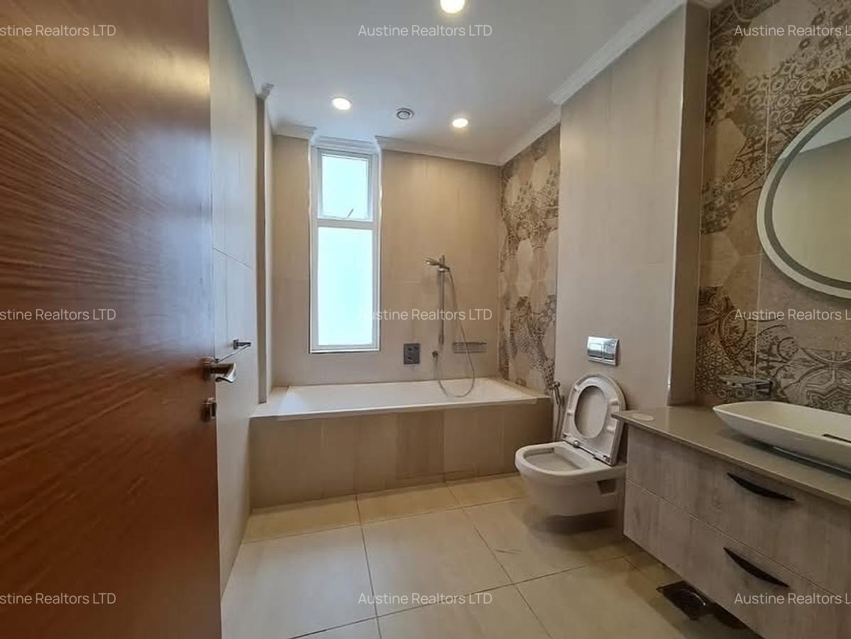 Serviced 3 Bed Apartment with En Suite in Parklands - 11