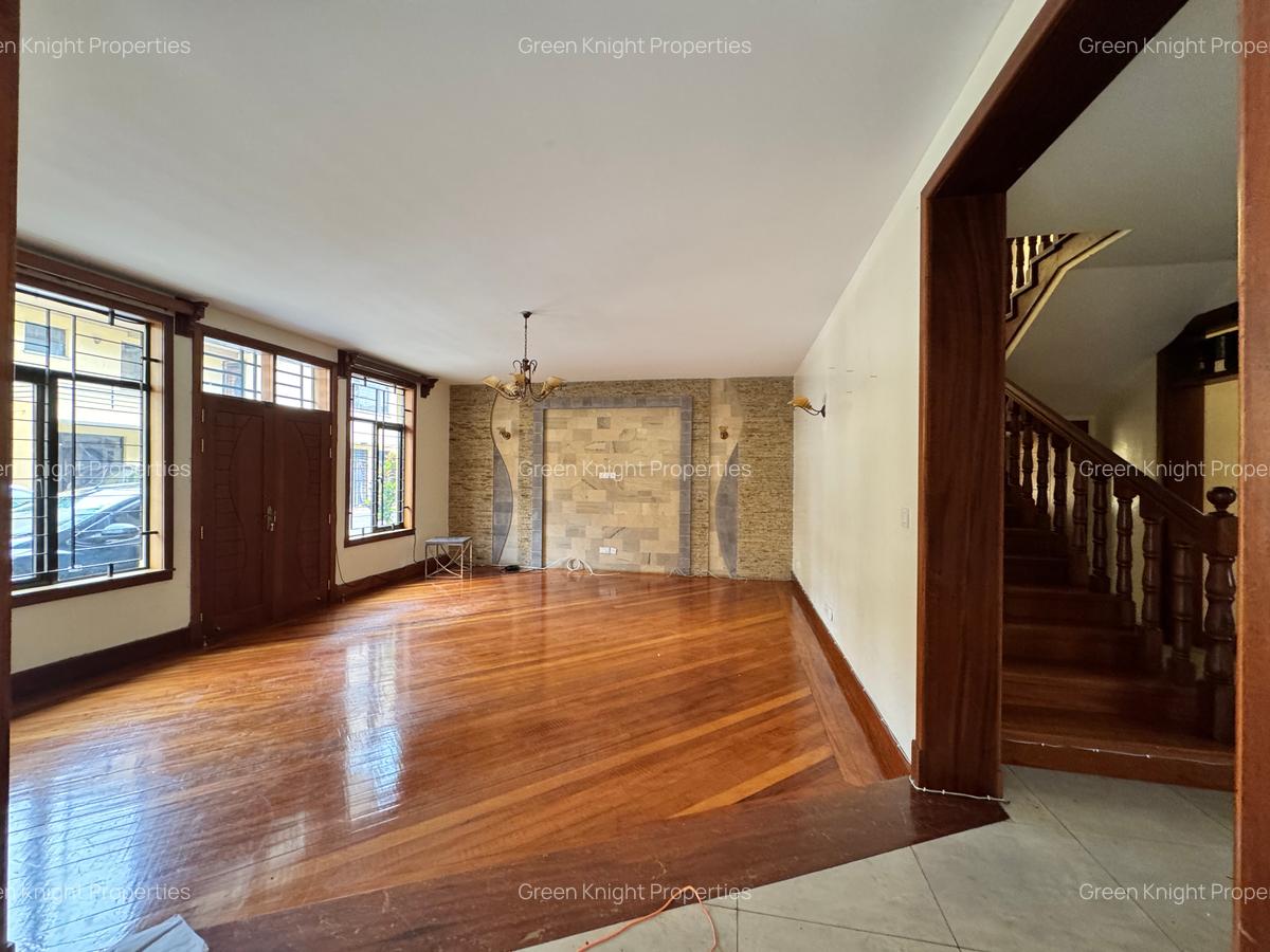 5 Bed Townhouse with En Suite in Lavington - 5