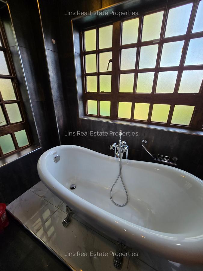 3 Bed House with En Suite in Nyari - 9