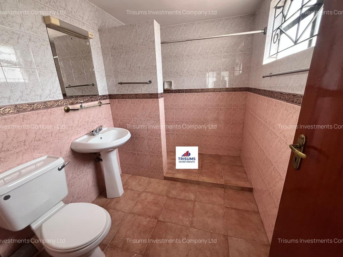 5 Bed Townhouse with En Suite in Westlands Area - 11