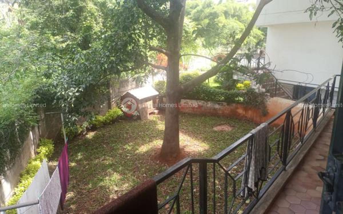 5 Bed House with En Suite in Riverside - 15