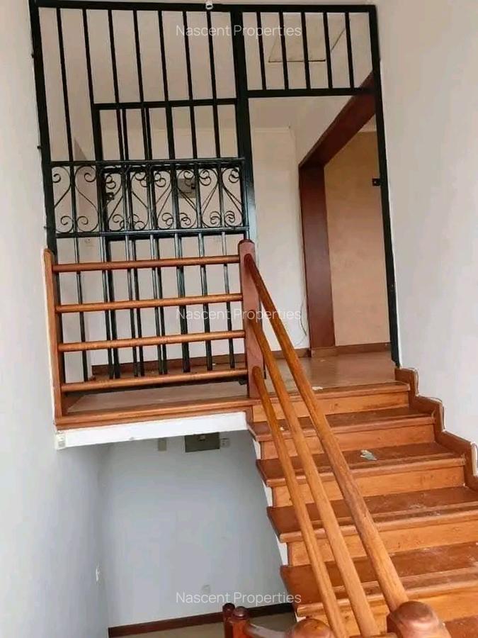 5 Bed Villa with En Suite in Runda - 7